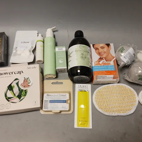 BOX OF APPROXIMATELY 15 COSMETIC ITEMS TO INCLUDE SHOWER CAP, ORGANIC CASTOR OIL, AND REVE OF PURE ULE ETC.