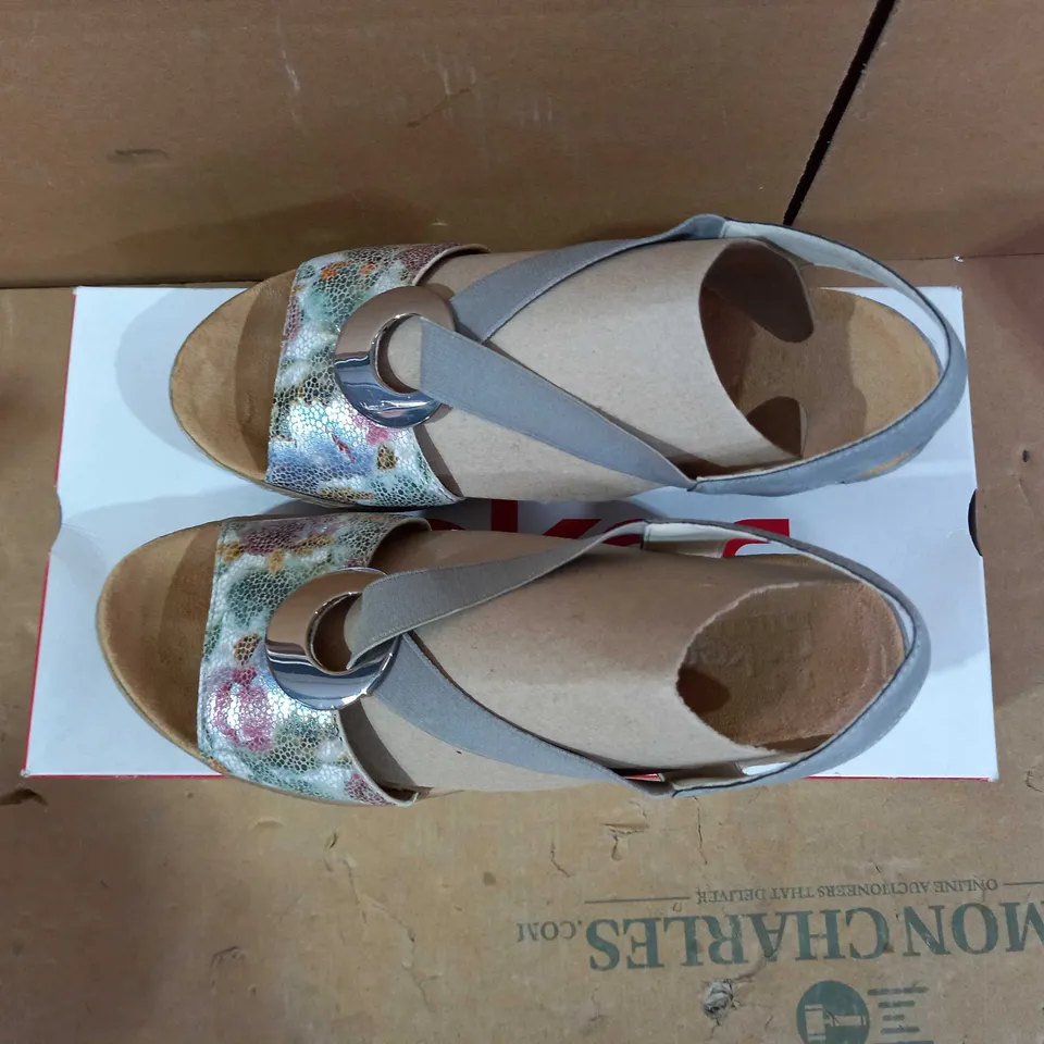 RIEKER WEDGE SANDALS - GREY/FLORAL - UK 6