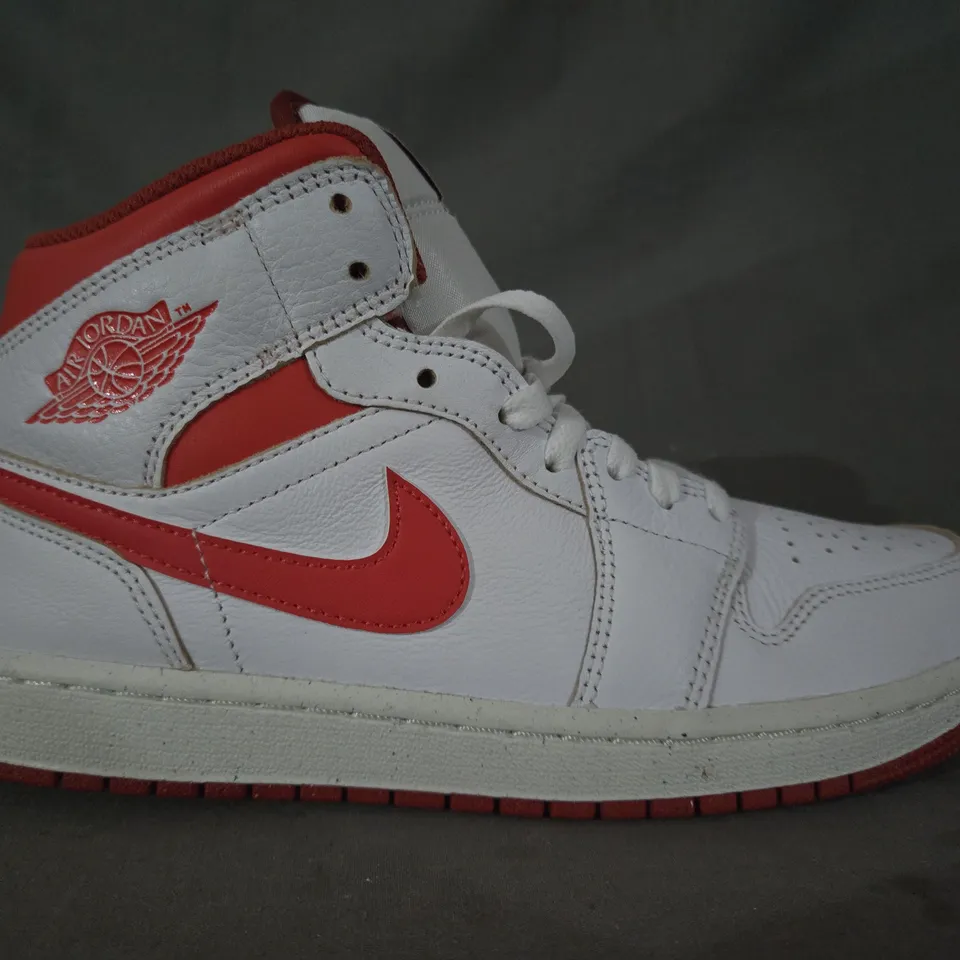 PAIR OF NIKE AIR JORDAN SHOES IN WHITE/RED UK SIZE 7.5