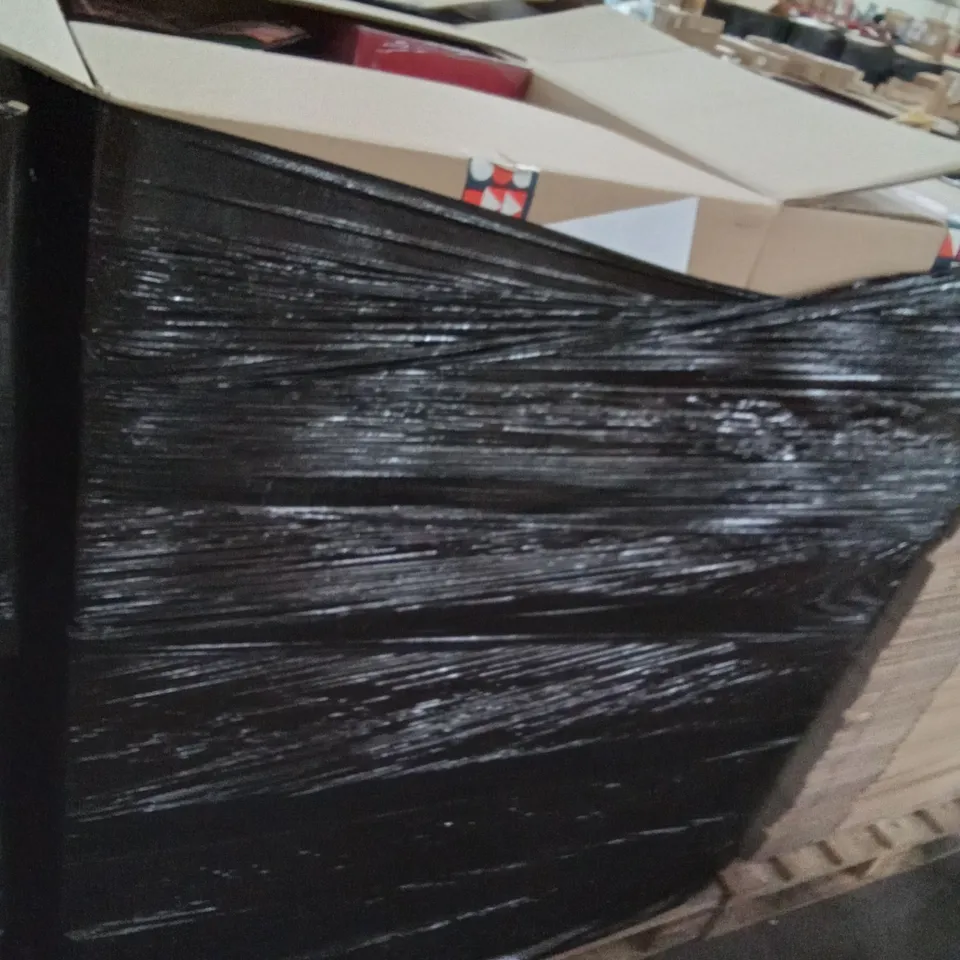 PALLET OF ASSORTED ITEMS INCLUDING VAHDAM HIBISCUS APPLE ICED TEA, BATMAN FIDGET TOY, BRILLIANT CURTAINS, HALLOWEEN WINDOW STICKERS, QUILTED BEDSPREAD, VAHDAM CHAI TEA