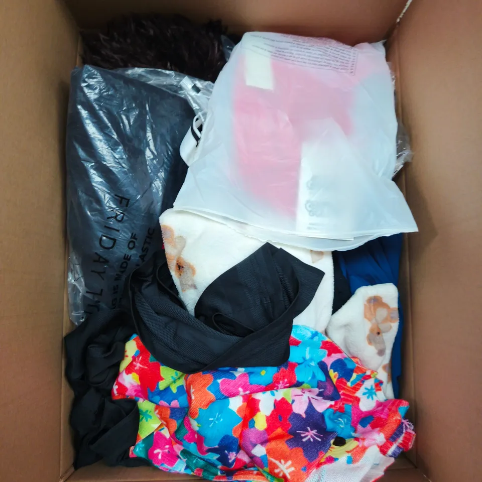 LARGE BOX OF APPROXIMATELY 25 ASSORTED CLOTHING ITEMS IN VARIOUS COLOURS, STYLES AND SIZES - COLLECTION ONLY