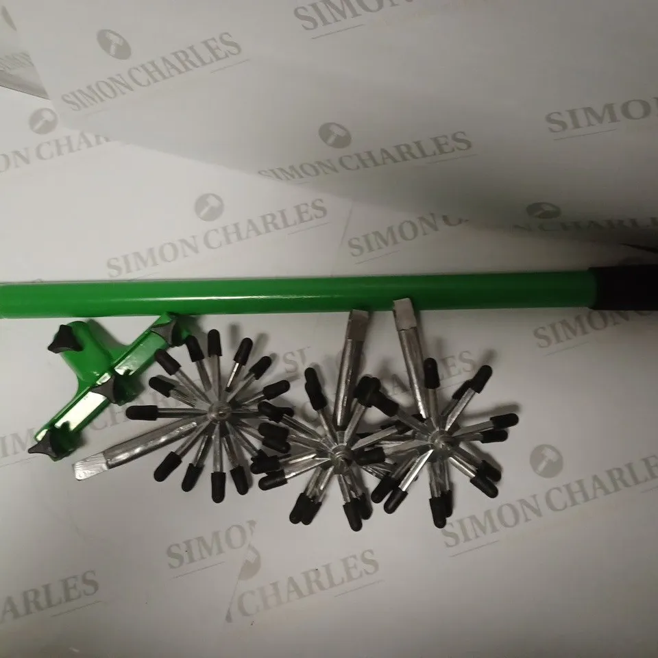 GRUMPY GARDENER CULTIVATOR WITH REMOVABLE SPIKES