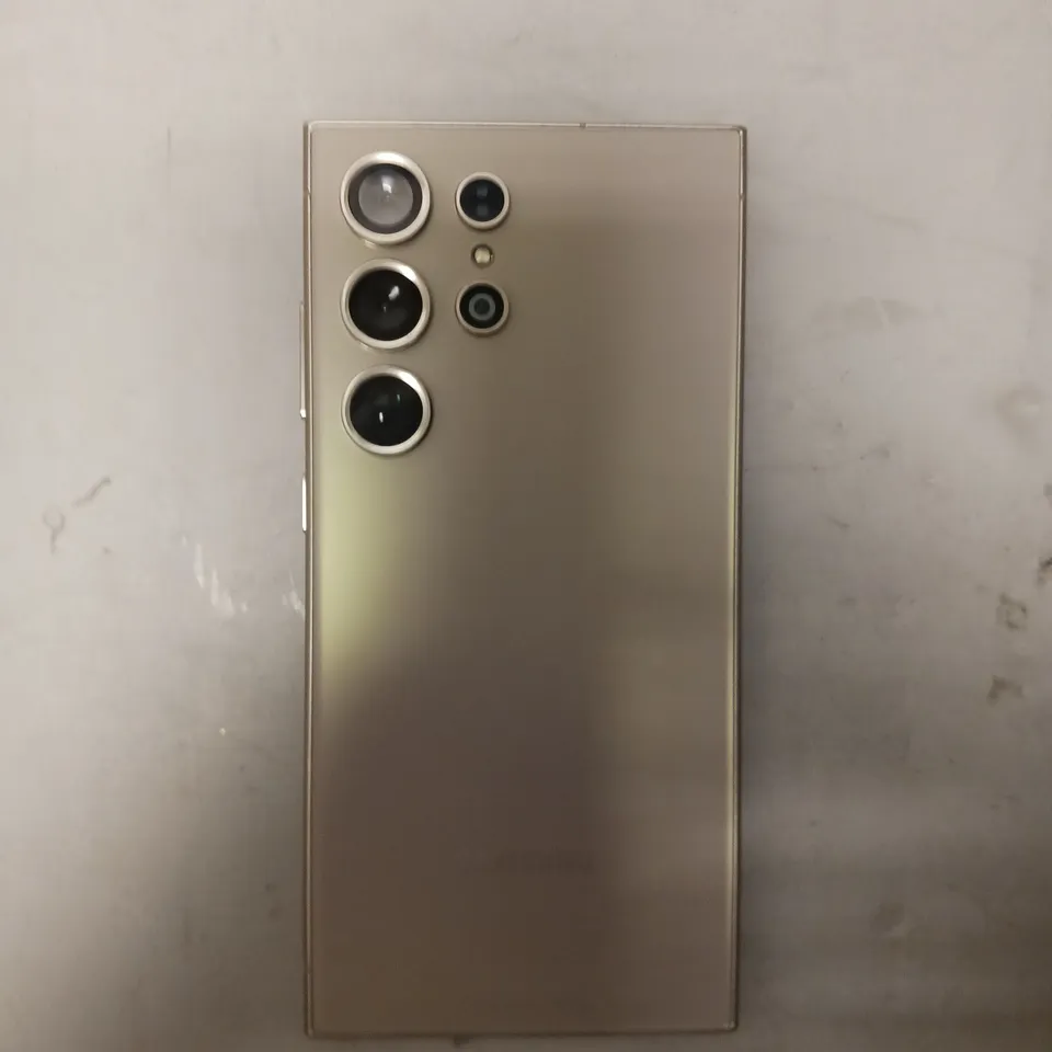 SAMSUNG GALAXY S24 ULTRA SMARTPHONE 