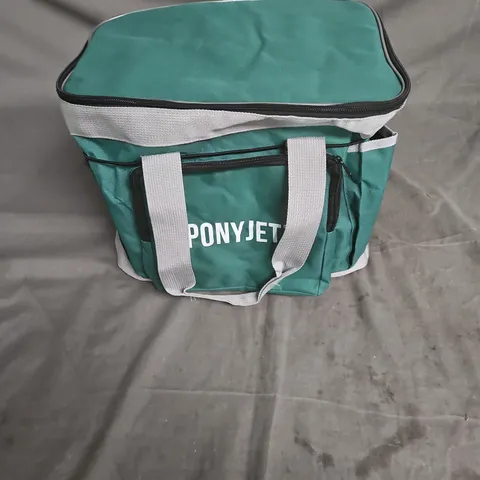 PONYJET INSULATED COOLER BAG WITH TACK WIPES & CLEANING ACCESSORIES