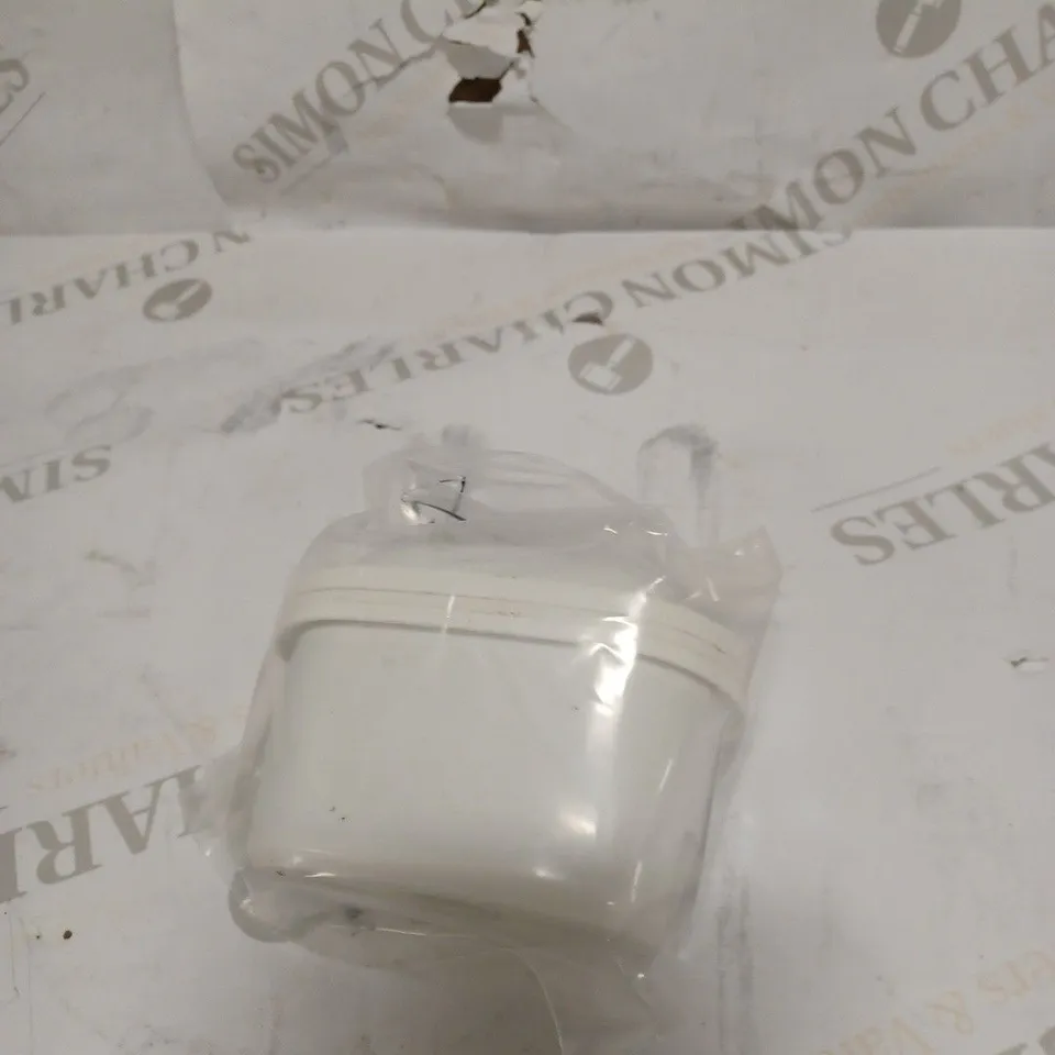 BOX OF APPROX 10 WATERDROP NSF CERTIFIED WATER FILTER REPLACEMENT BRITA MAXTRA CARTRIDGES