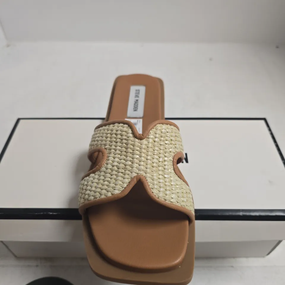 STEVE MADDEN SOFIA SANDALS – NAT RAFFIA, UK 7