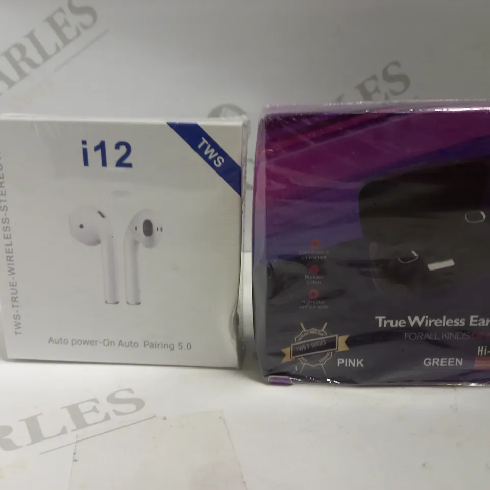 LOT TO CONTAIN 2 BOXED & SEALED X SETS OF UNBRANDED EARPHONES 