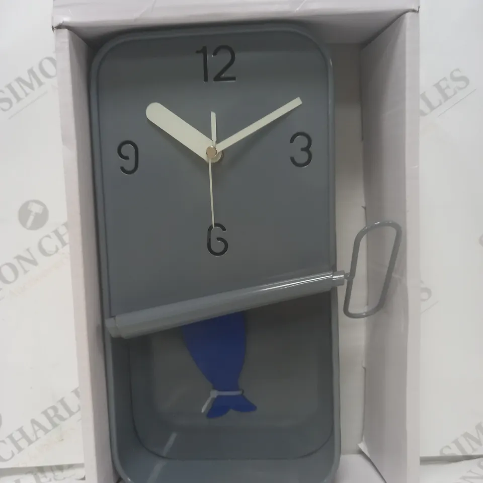 ON WALL DECORATIVE CLOCK FISH CAN DESIGN 