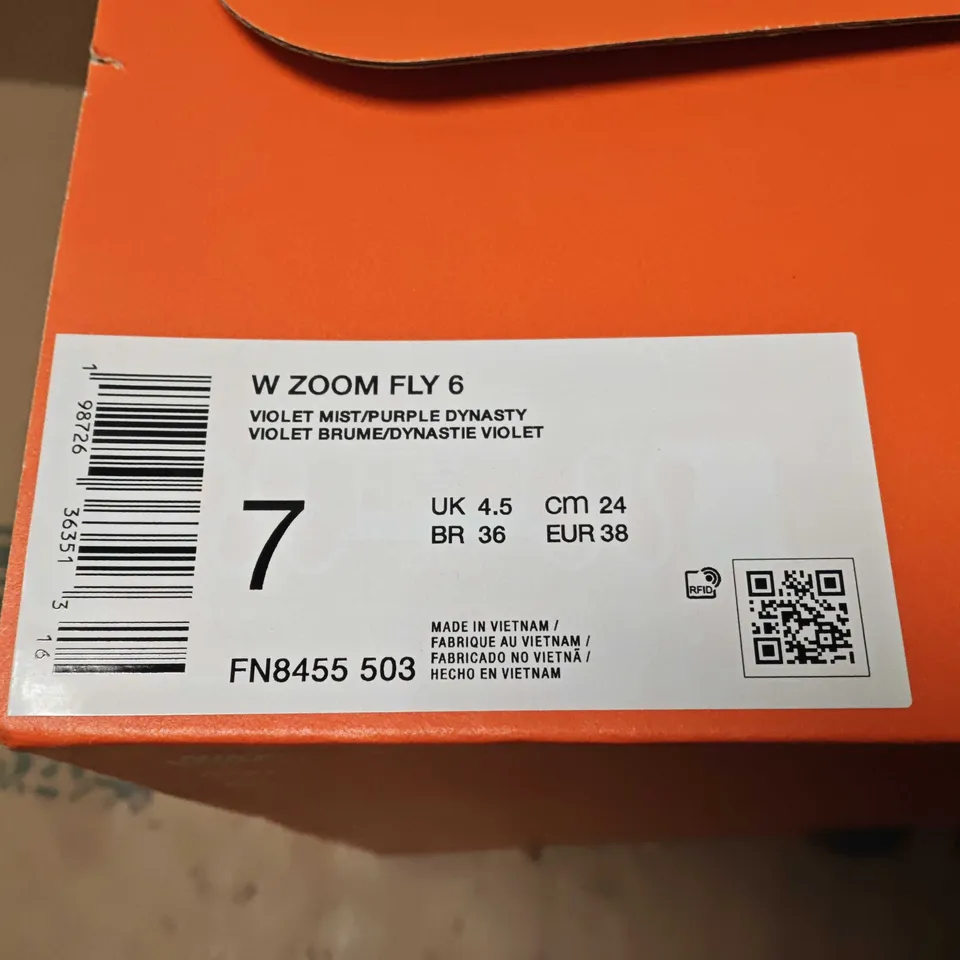 BOXED NIKE WOMEN’S ZOOM FLY 6 RUNNING SHOES – VIOLET MIST/PURPLE DYNASTY, UK 4.5 (US 7 / EUR 38)