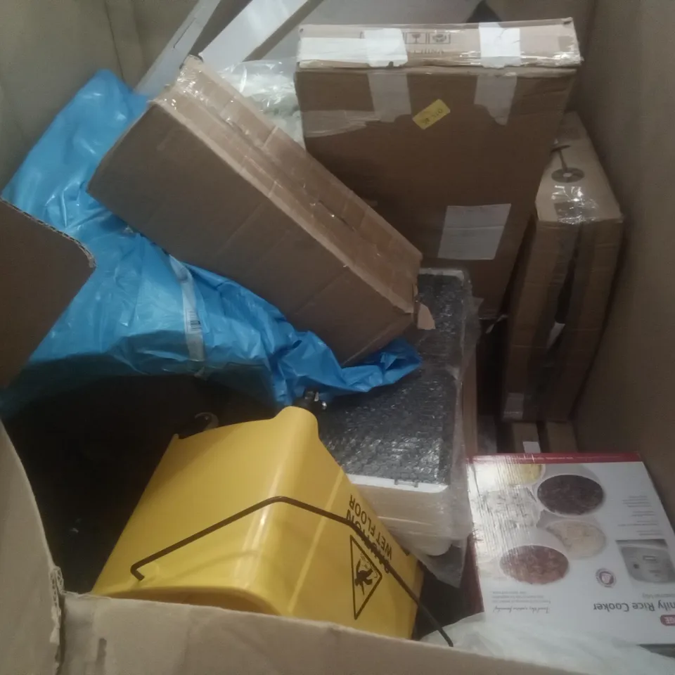 PALLET OF ASSORTED ITEMS INCLUDING MASS DYNAMIC TOILET SEAT, INSECT KILLER, LAMPSHADE, SEKEY CAMPING TROLLEY, OYU INSTANT HOT WATER DISPENSER, JUDGE FAMILY RICE COOKER