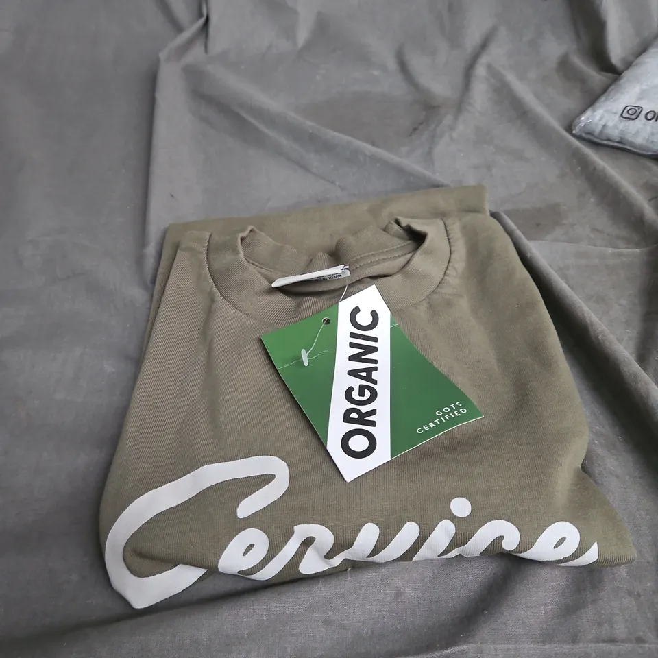 BOX OF APPROXIMATELY 25 ASSORTED CLOTHING ITEMS INCLUDING OLALOOK TOP , ORGANIC T SHIRT AND WESTACE TROUSERS 