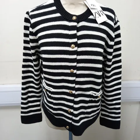 ZARA STRIPED BUTTON THOUGH CARDIGAN - l