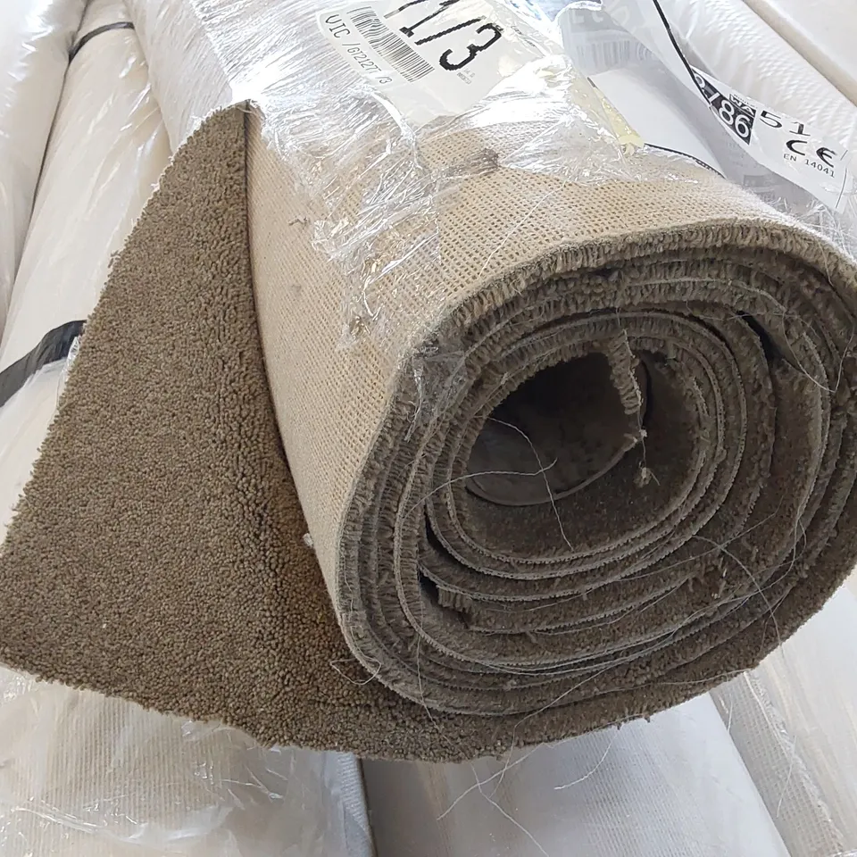 ROLL OF QUALITY TUDOR TWIST REGAL TIVOLI CARPET // SIZE: APPROX 5 X 5.5m