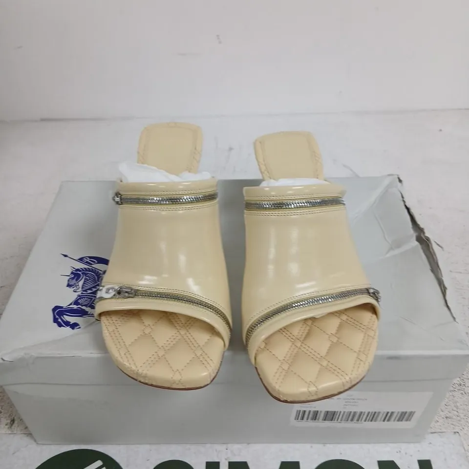 BURBERRY LEATHER SANDAL WITH LEATHER SOLE – BEIGE (DAFFODIL), UK 2 (EU 35)