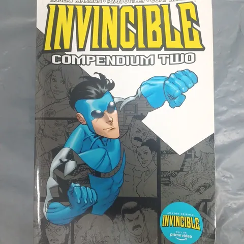 INVINCIBLE COMPENDIUM TWO - ROBERT KIRKMAN, RYAN OTTLEY, CORY WALKER