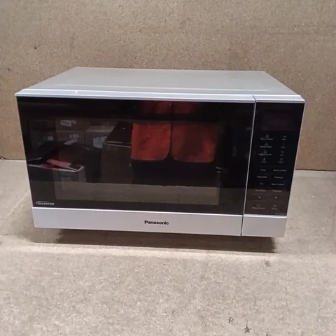 BOXED PANASONIC FLATBED MICROWAVE OVEN, NN-SF464MBPQ - SILVER