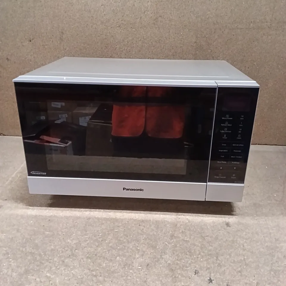 BOXED PANASONIC FLATBED MICROWAVE OVEN, NN-SF464MBPQ - SILVER
