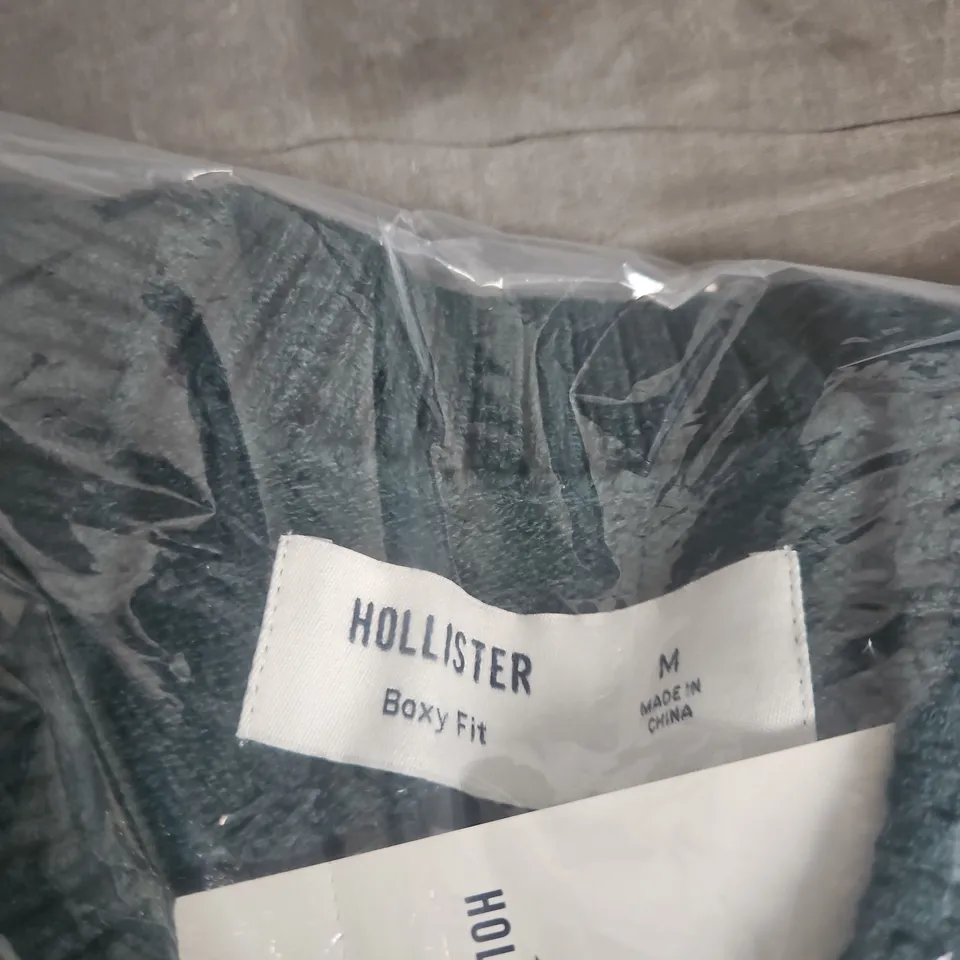 HOLLISTER BOXY FIT KNIT SWEATER - GREEN, SIZE M