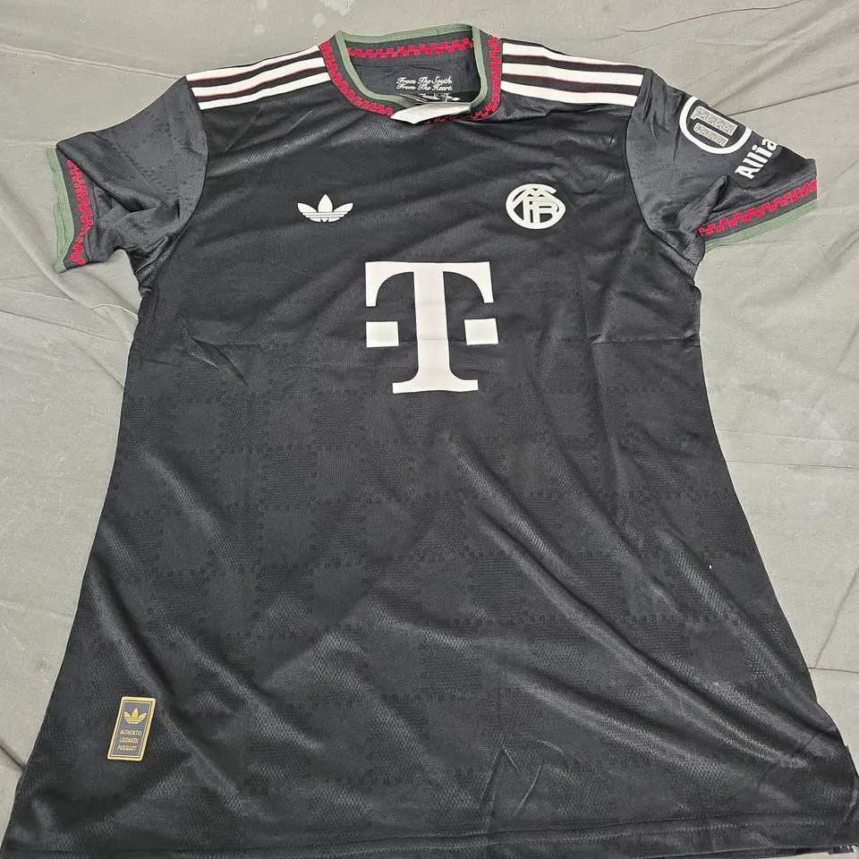 ADIDAS BAYERN MUNICH JERSEY IN BLACK - 2XL