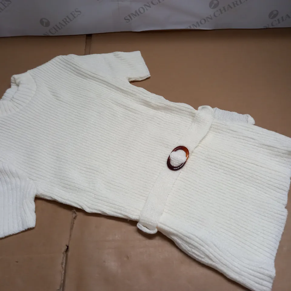 LOT OF APPROXIMATELY 35 BRAND NEW CREAM KNIT TOPS - VARIOUS SIZES