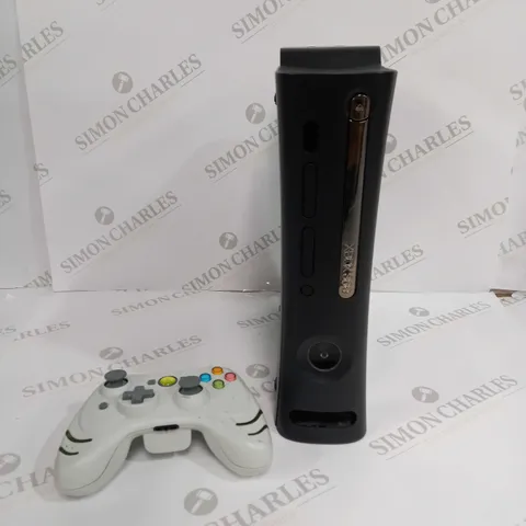 XBOX 360 WITH ONE CONTROLLER