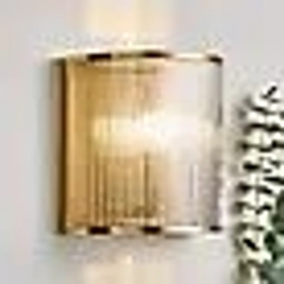 BOXED KRUZE WALL LIGHT
