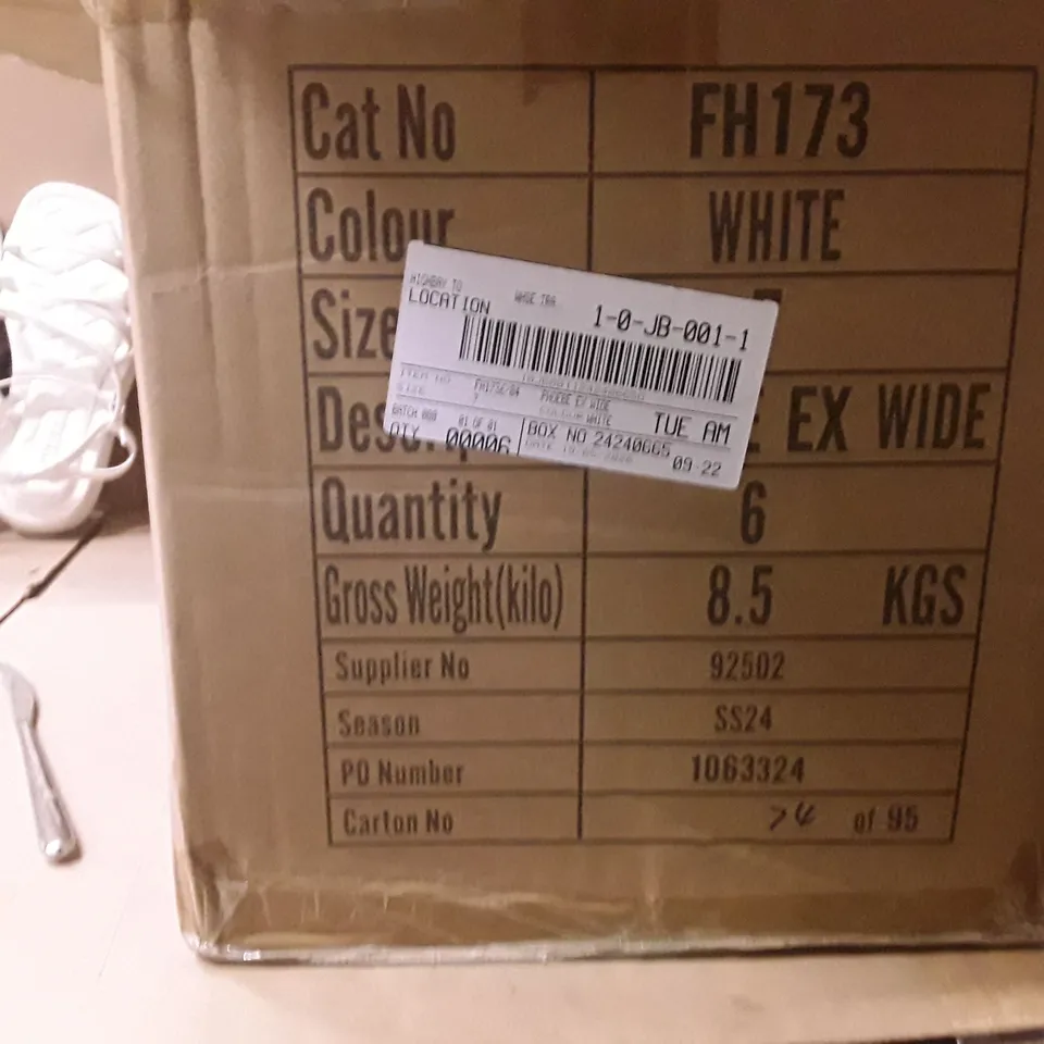 BOXED BRAND NEW SIMPLY BE PHOEBE EX WIDE SHOES SIZE 7 WHITE COLOUR APPROXIMATELY 6 PAIRS