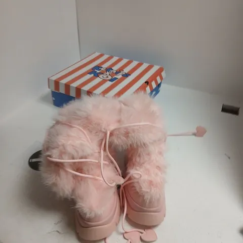 UK 5 KOI ' PINK FUR-TRIM WINTER BOOTS (EU 38; US 7)