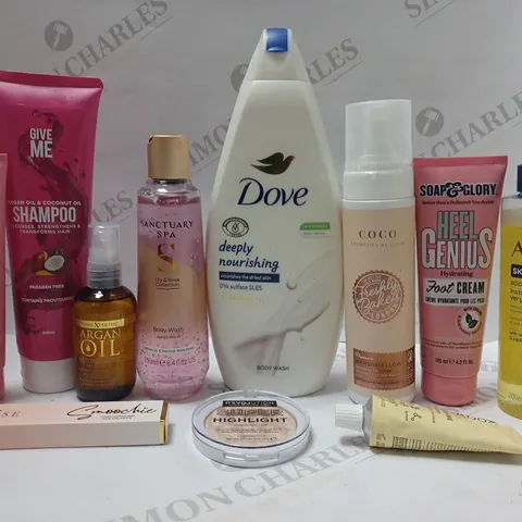BOX OF APPROX 10 ASSORTED BEAUTY PRODUCTS TO INCLUDE GIVE ME SHAMPOO, DOVE BODY WASH, SOAP&GLORY HEEL GENUIS FOOTC REAM, ETC