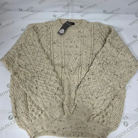 10 AS NEW BAGGED PURE WOOL ROUND NECK CABLE KNIT SWEATSHIRTS IN BEIGE SIZE L