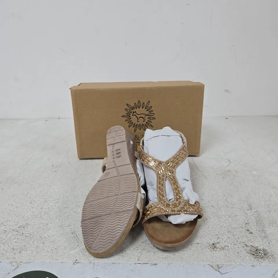 JO & JOE EMBELLISHED WEDGE SANDALS – WOMEN'S GOLD-TONE SIZE 5