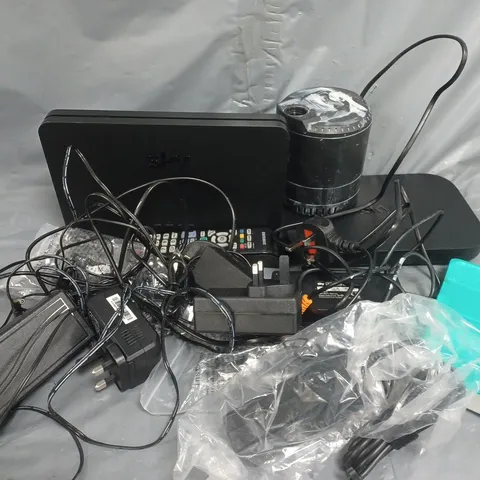 APPROXIMATELY 8 ASSORTED HOUSEHOLD ITEMS TO INCLUDE WATER PUMP, ROUTER, CABLES, ETC