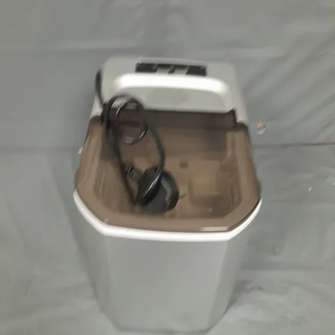 PORTABLE AUTOMATIC ICE MAKER
