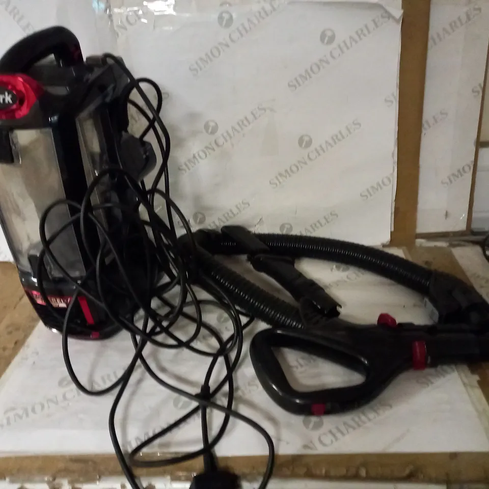 SHARK UPRIGHT VACUUM CLEANER 