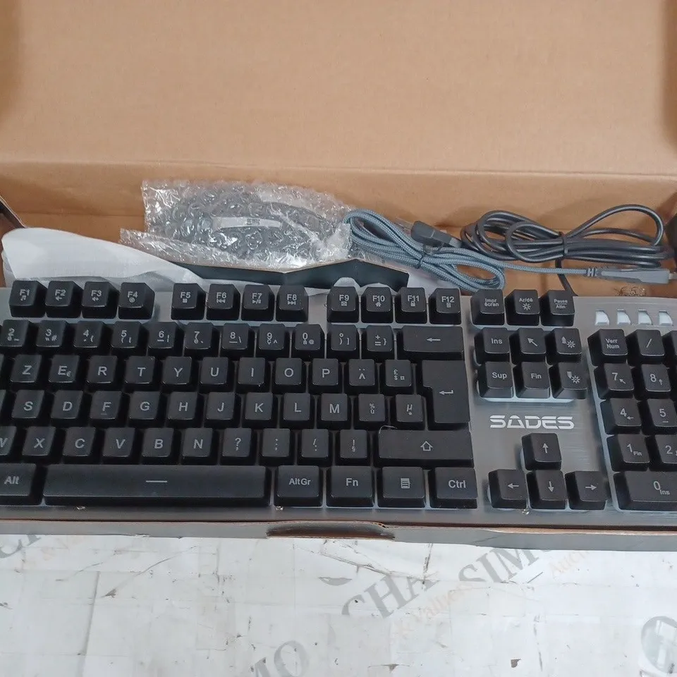 SADES EK-1 KEYBOARD AND MOUSE 