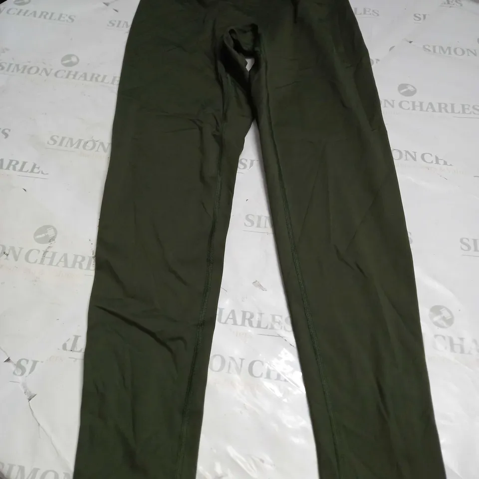 GYMSHARK LEGGING JOGGERS IN DARK GREEN - SMALL