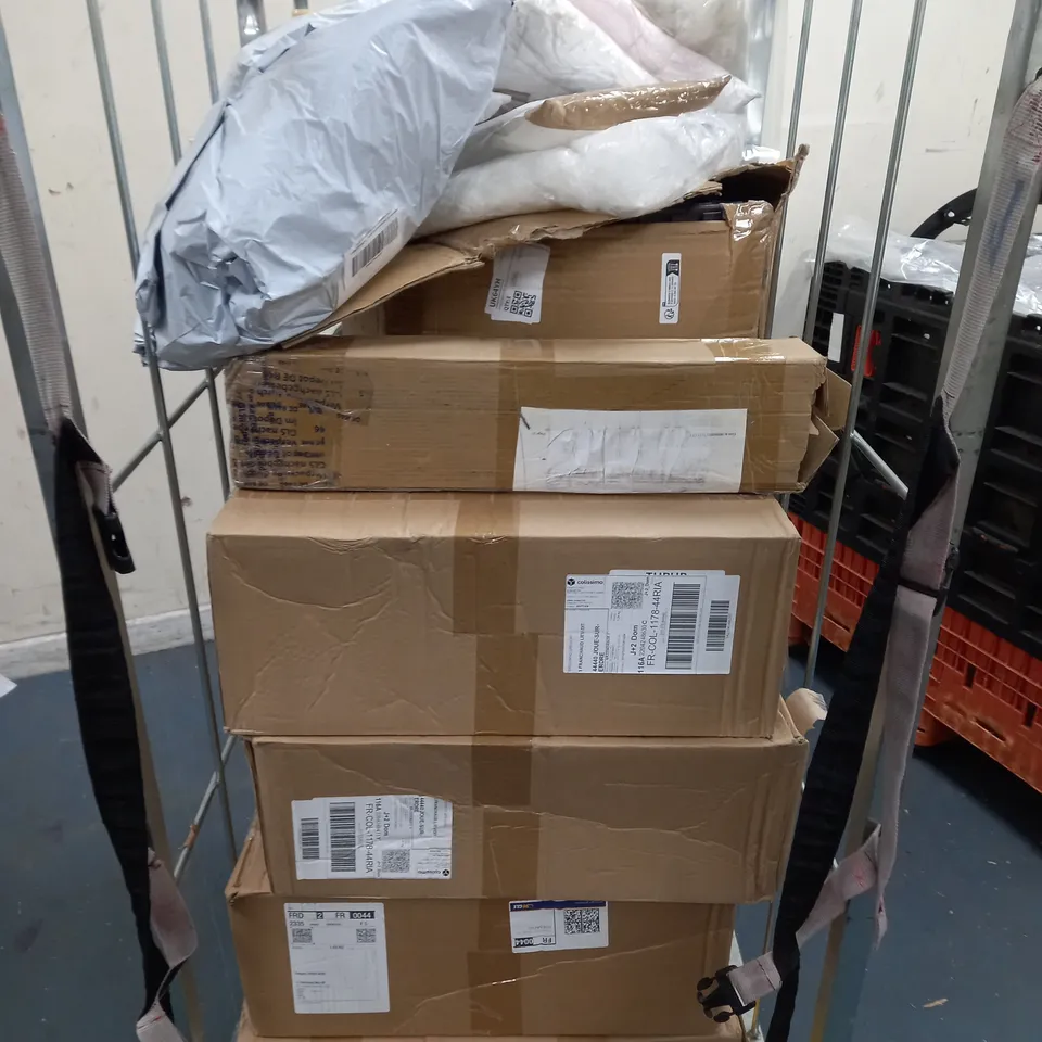 APPROXIMATELY 10 ASSORTED ITEMS TO INCLUDE IKEA SHELF, CHAIR WHEELS, LIGHTS, ETC - COLLECTION ONLY