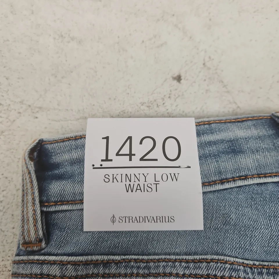 STRADIVARIUS SKINNY LOW WAIST JEANS, UK 4, WAIST 32