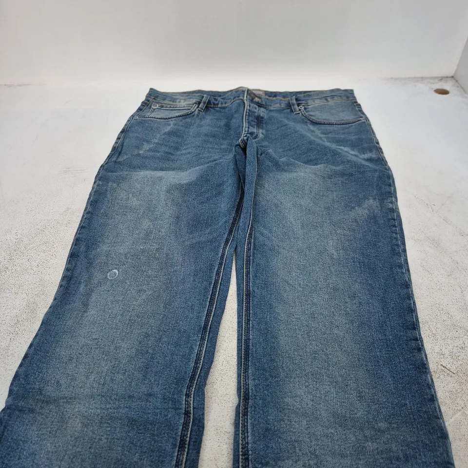 FRENCH CONNECTION STRAIGHT JEANS – UK 34 