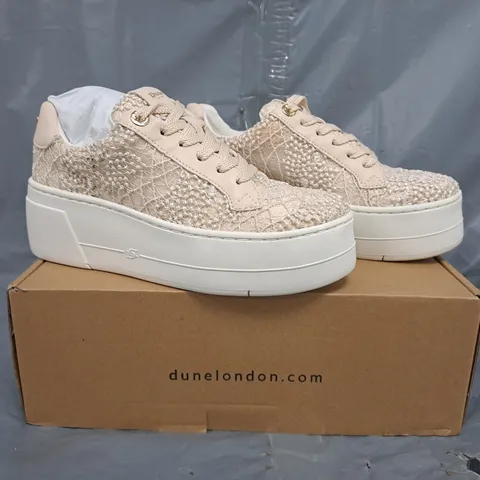 BOXED PAIR OF DUNE LONDON EPISODE TRAINERS IN BLUSH SIZE 3