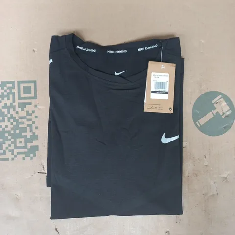 NIKE RUNNING T-SHIRT IN BLACK SIZE MEDIUM