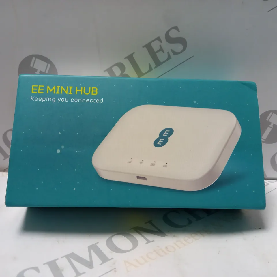 BOXED SEALED EE MINI HUB EE71-2BEE8GB4