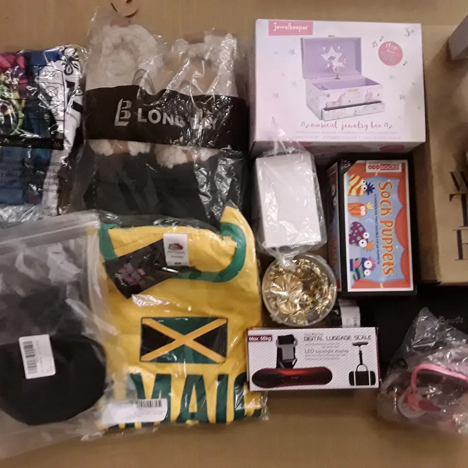 LARGE QUANTITY OF ASSORTED ITEMS TO INCLUDE MUSICAL JEWLERY BOX, SOCKS PUPPETS AND WHERE'S THAT FROM WOMENS HIGH HEELS ECT