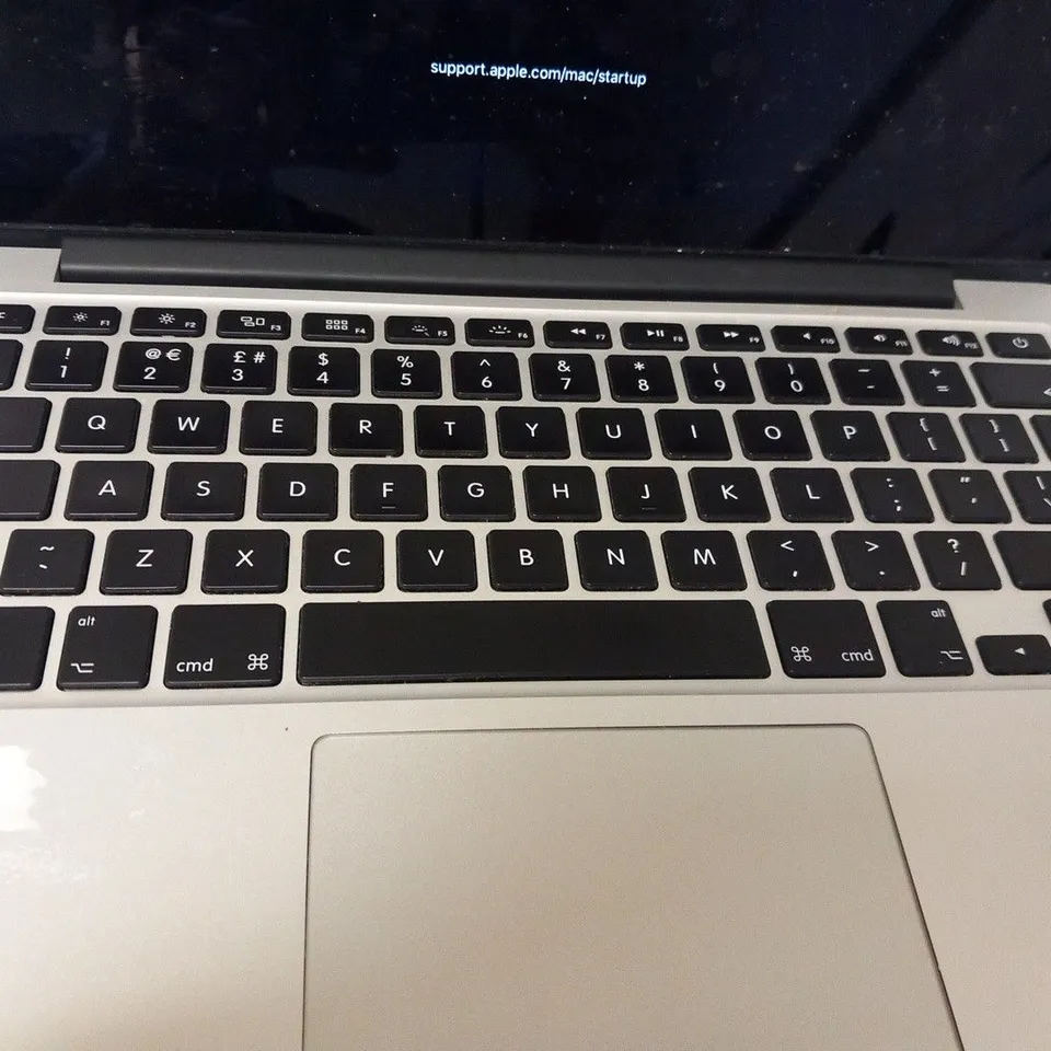 APPLE MACBOOK PRO (A1502 EARLY 2015)