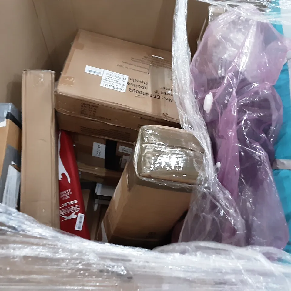 PALLET OF ASSORTED PRODUCTS INCLUDING COLIFE SUITCASE, COMHOMA OFFICE CHAIR, KINGCAMP OUTDOOR FURNITURE, DAYSTAR BEACH CHAIR WITH HEADREST, NOFFA  