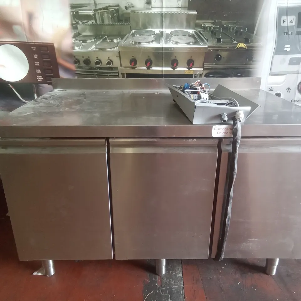 4 DRAWER COMMERCIAL KITCHEN WORKSPACE