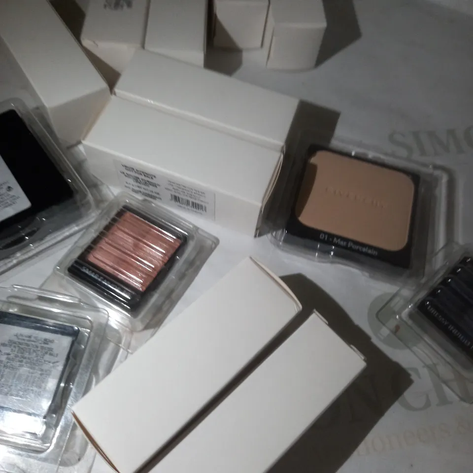 BOX OF APPROX 10 ASSORTED GIVENCHY TESTER PRODUCTS TO INCLUDE LIPSTICK #REDLIGHT, LIPSTICK #BRUN CASUAL. LE PRISME YEUX MONO #DRESSY INDIGO 11, ETC