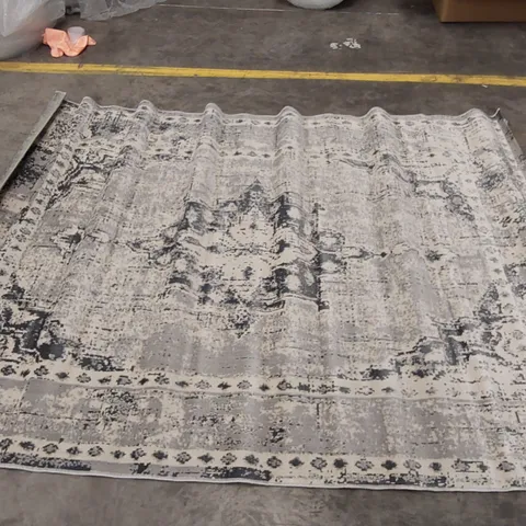 STEPHENTOWN GREY/CREAM RUG // 230 X 160CM
