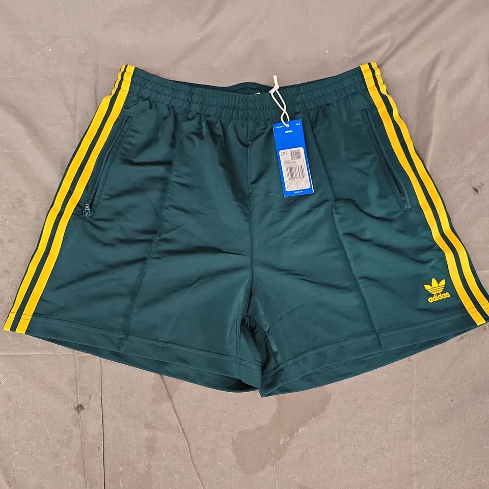 ADIDAS FIREBIRD SHORTS IN GREEN/YELLOW SIZE MEDIUM
