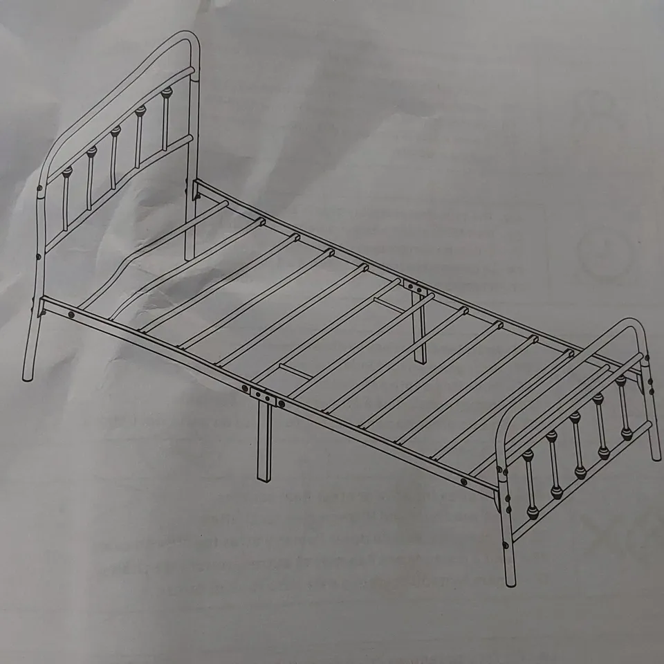 BOXED YAHEETECH METAL BED FRAME WITH VINTAGE HEADBOARD - 90CM SINGLE, WHITE (1 BOX)